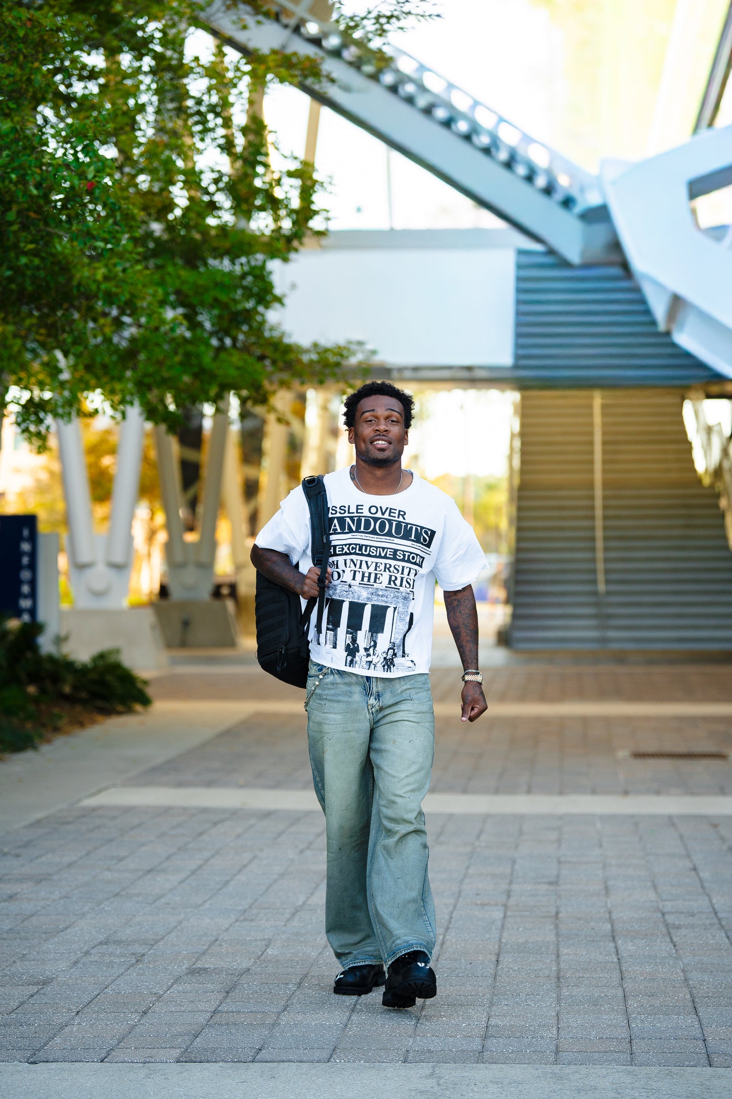 Distressed "HOH UNIVERSITY" Cropped Tee (WHITE)
